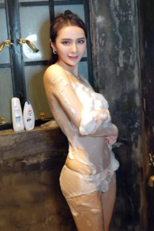夜夜嗨一區(qū)_高清完整在線觀看