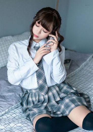 國產(chǎn)白漿二區(qū)二區(qū)精品視頻_BD國語完整視頻觀看