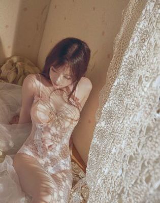 歐美男女吃奶揉胸_粵語中字在線觀看